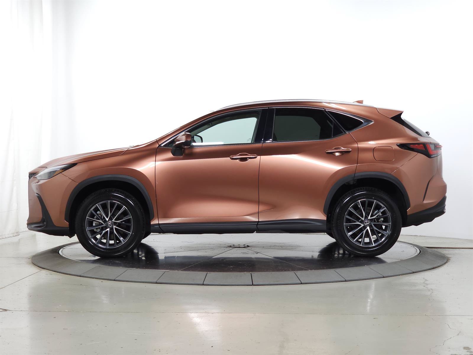 Certified 2025 Lexus NX 350 AWD w/ Accessory Package (K3) image 5