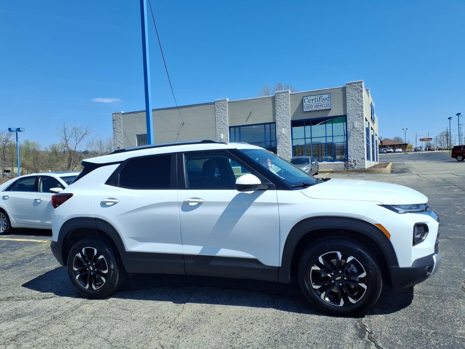 Certified 2023 Chevrolet TrailBlazer LT w/ Convenience Package image 2
