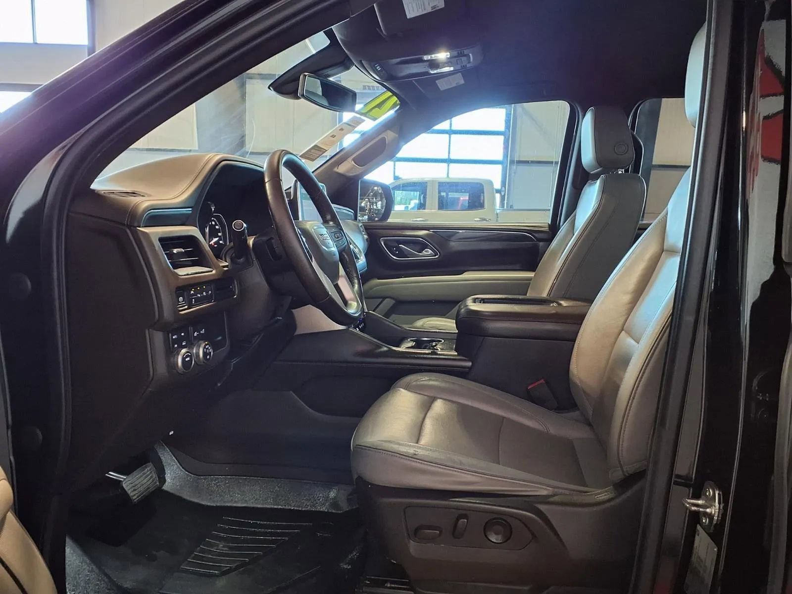 Used 2021 GMC Yukon XL SLT image 20