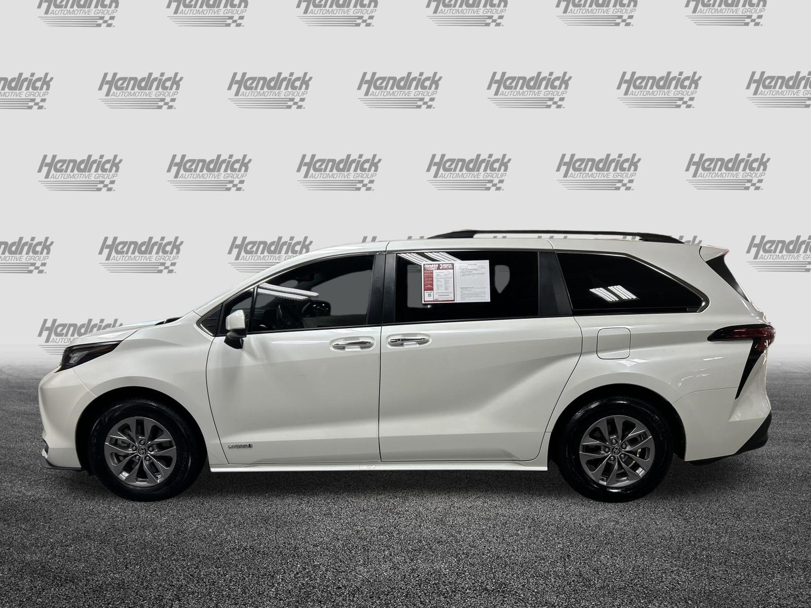 Used 2021 Toyota Sienna XLE FWD image 7