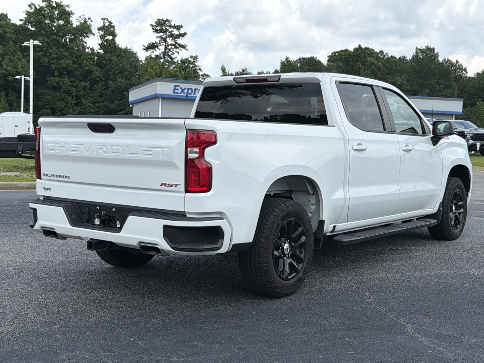 Used 2024 Chevrolet Silverado 1500 RST w/ Z71 Off-Road Package AWD/4WD image 12