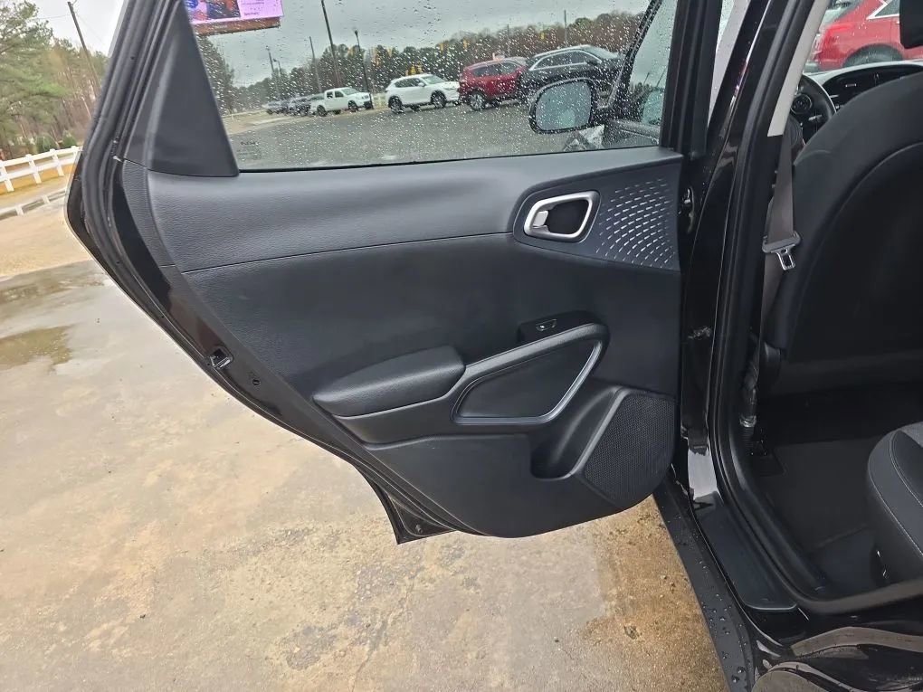 Used 2022 Kia Soul S image 44