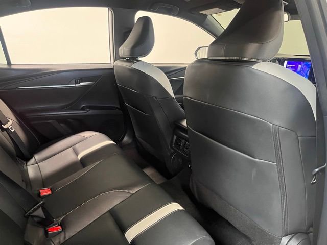 Used 2025 Toyota Camry SE FWD image 14