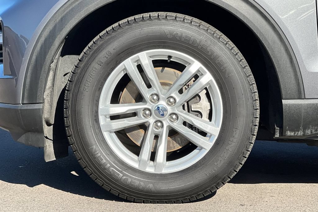 Used 2022 Ford Explorer XLT w/ Equipment Group 202A RWD image 26
