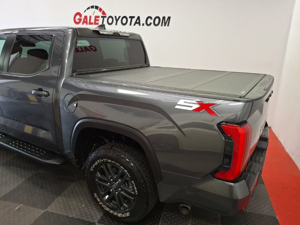 Used 2025 Toyota Tundra SR5 w/ SR5 Convenience Package AWD/4WD image 7
