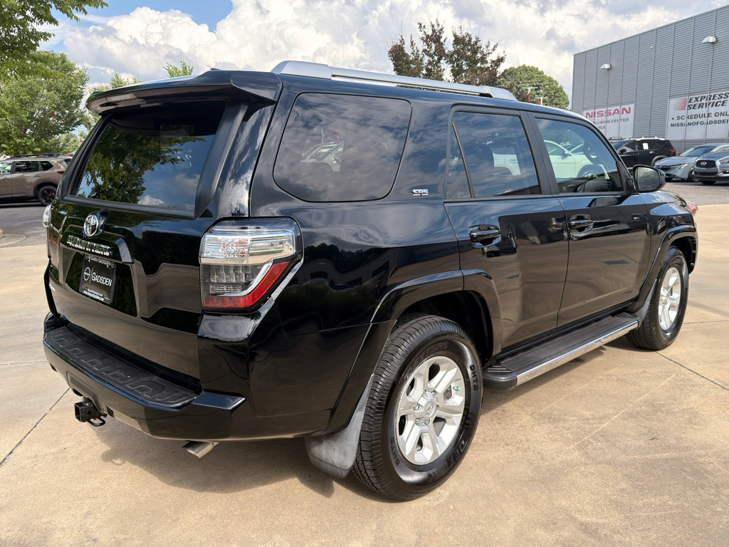 Used 2016 Toyota 4Runner SR5 RWD image 3