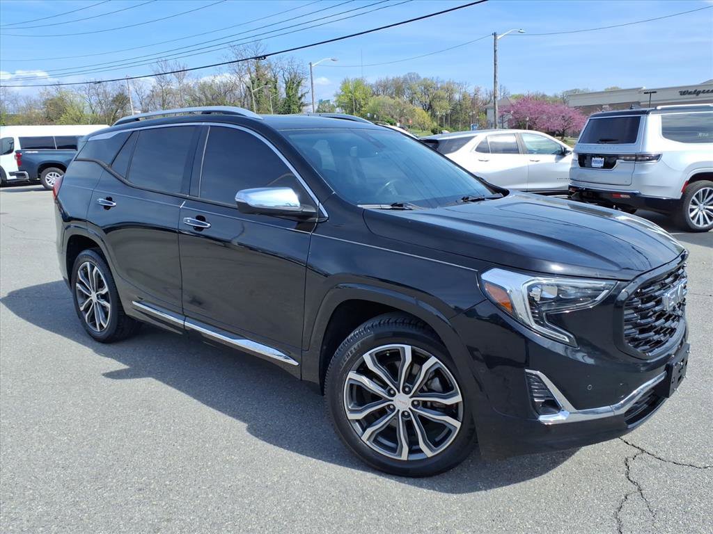 Used 2020 GMC Terrain Denali w/ Denali Premium Package image 2