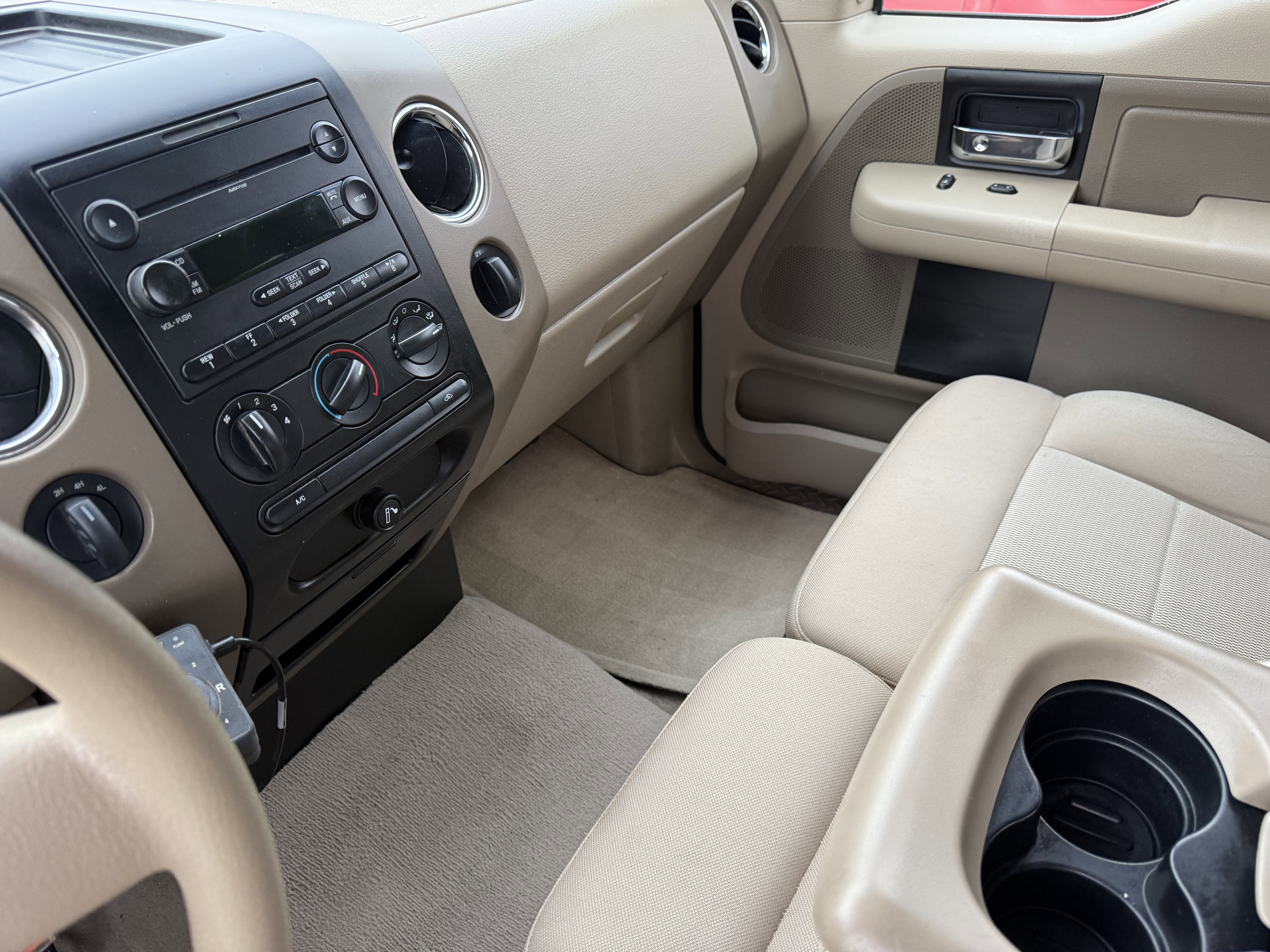 Used 2006 Ford F150 XLT image 12