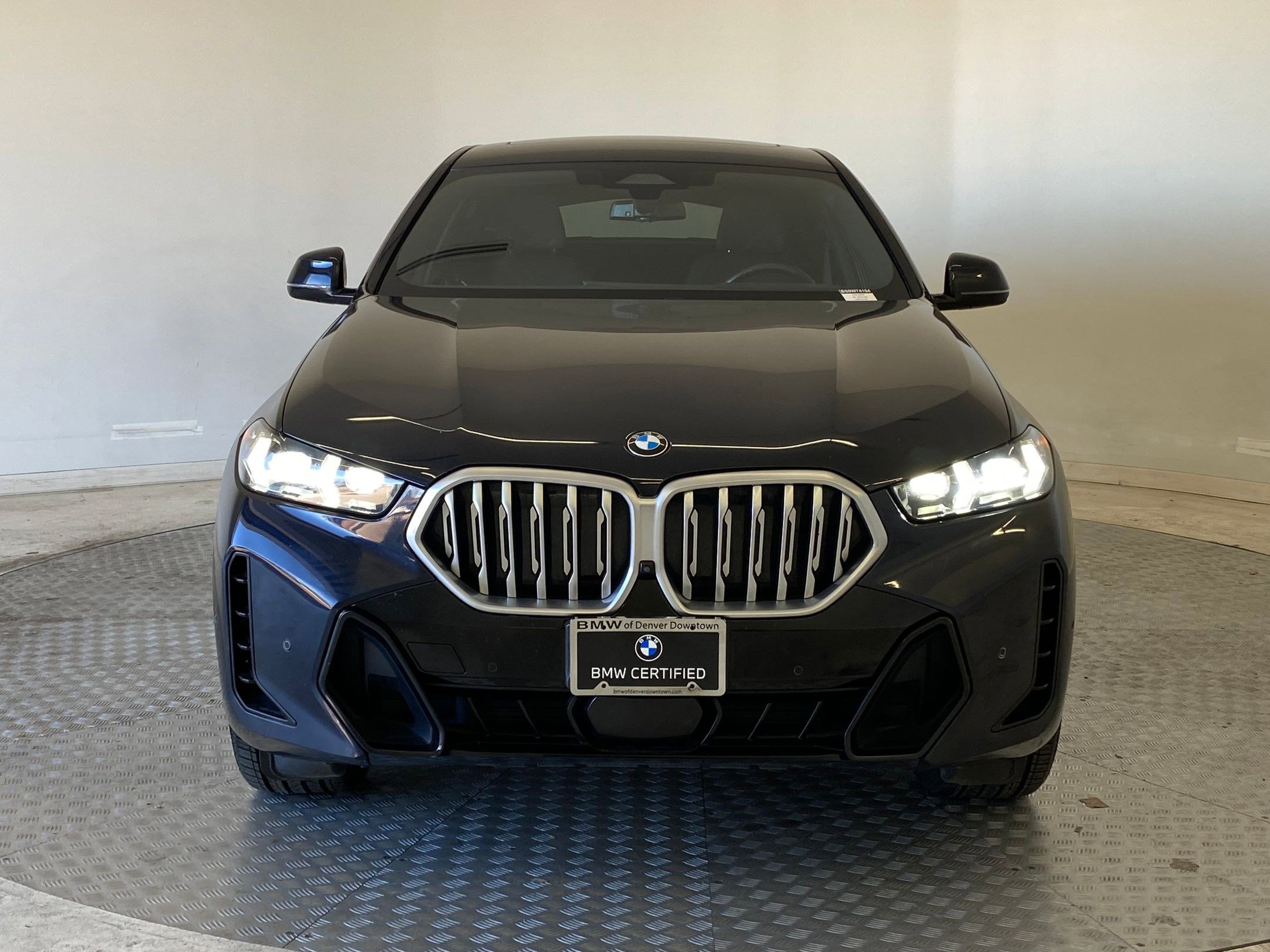 Certified 2025 BMW X6 xDrive40i image 6