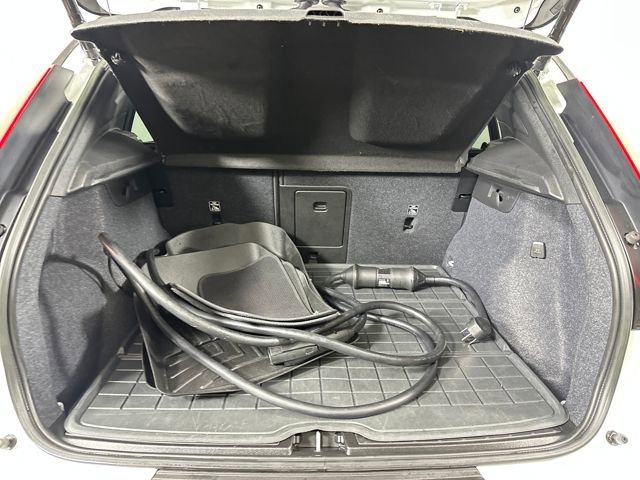 Used 2023 Volvo XC40 Recharge Plus w/ Protection Package Premier image 25