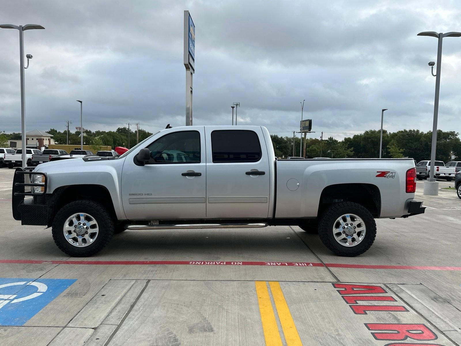 Used 2012 Chevrolet Silverado 2500 LT w/ Interior Plus Package AWD/4WD image 4