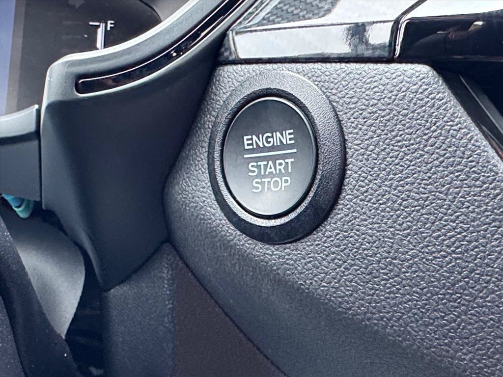 Used 2025 Ford Escape ST-Line FWD image 21