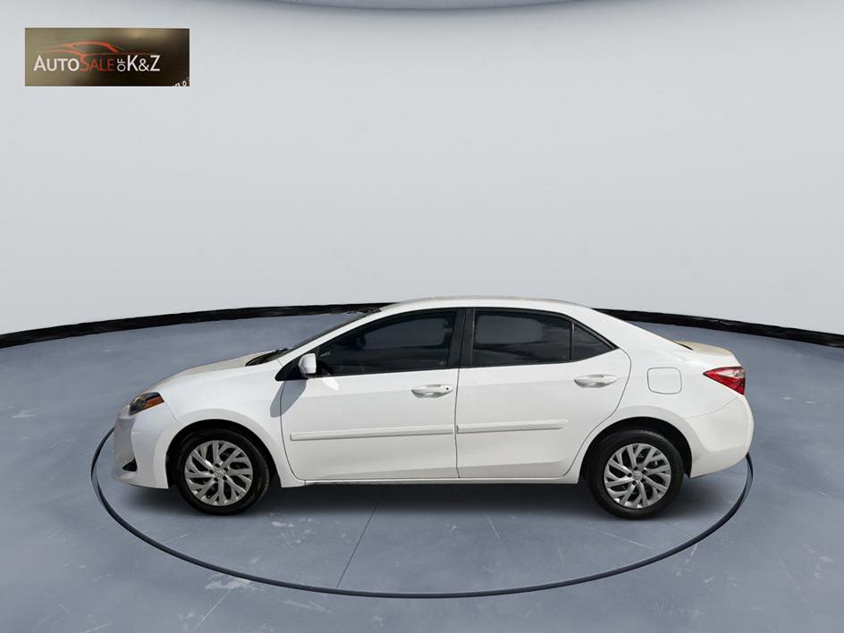 Used 2017 Toyota Corolla LE w/ Carpet Mat Package (TMS) FWD image 4