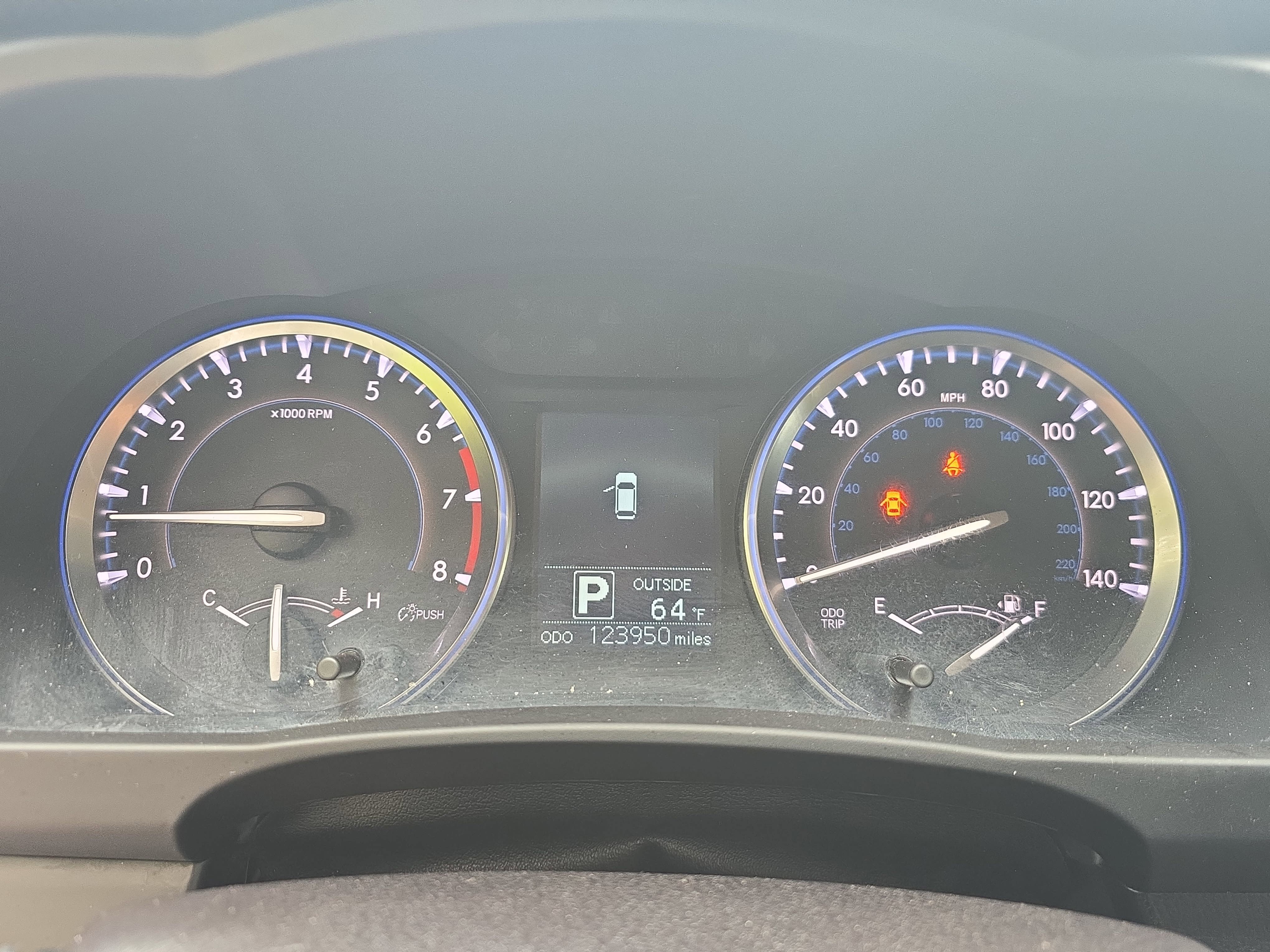 Used 2016 Toyota Highlander LE FWD image 18