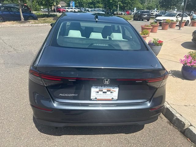 Used 2023 Honda Accord EX image 5