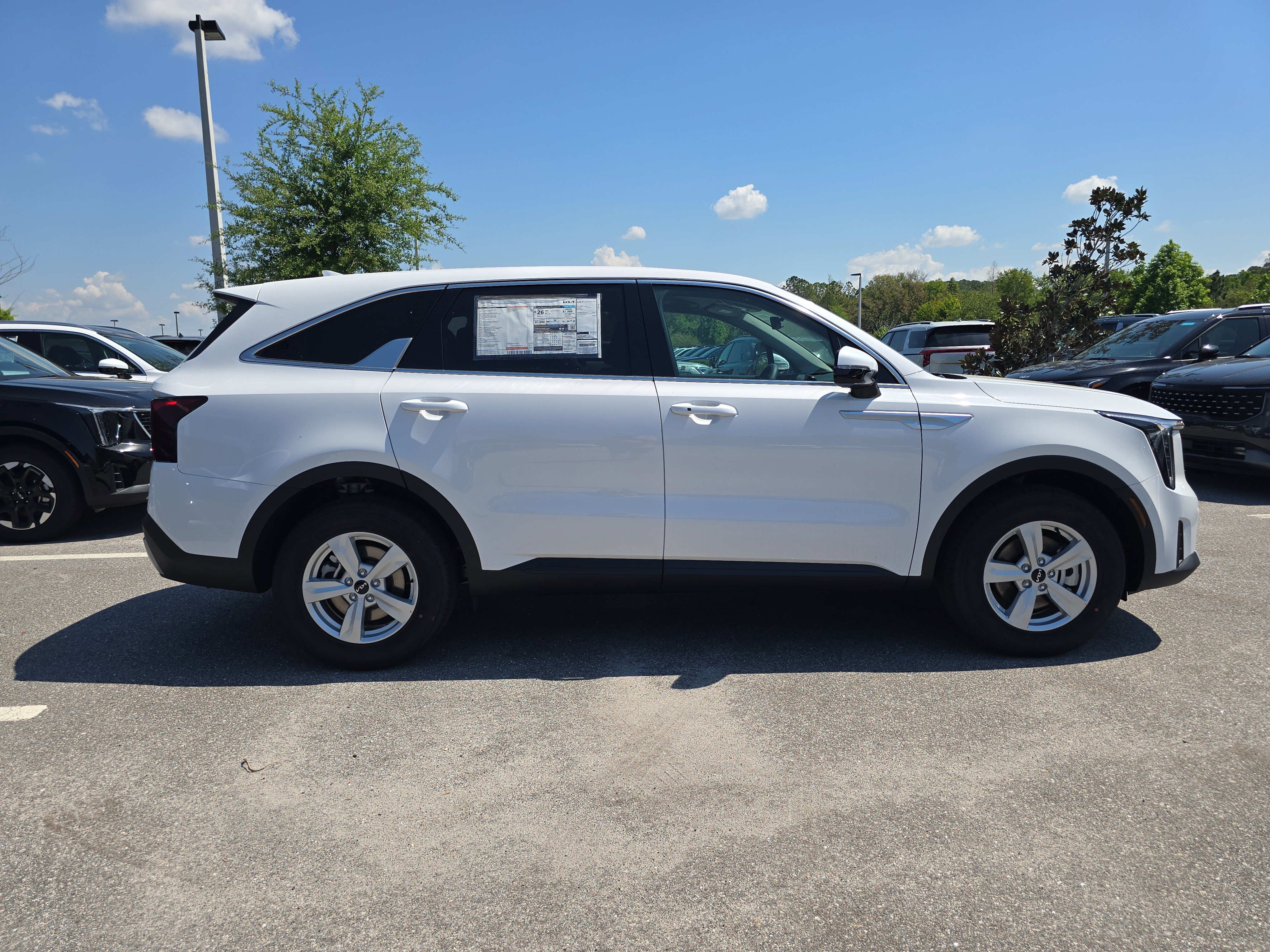 New 2026 Kia Sorento LX FWD image 9