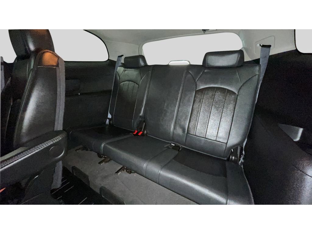Used 2011 Buick Enclave CXL FWD image 17