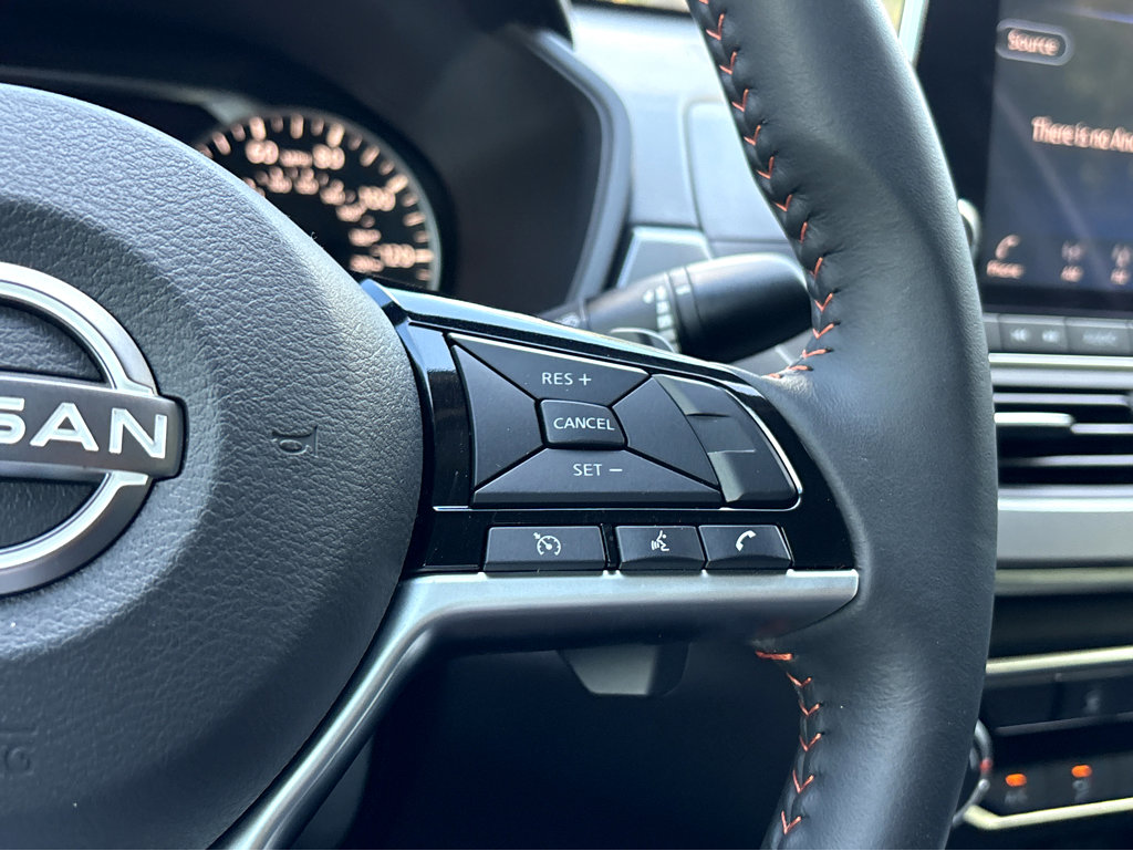 Used 2024 Nissan Altima 2.5 SR image 18