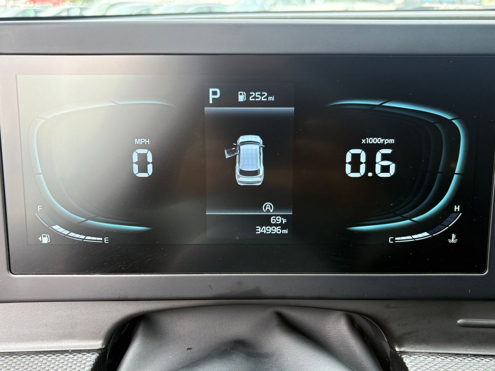 Used 2025 Kia Sportage LX image 39