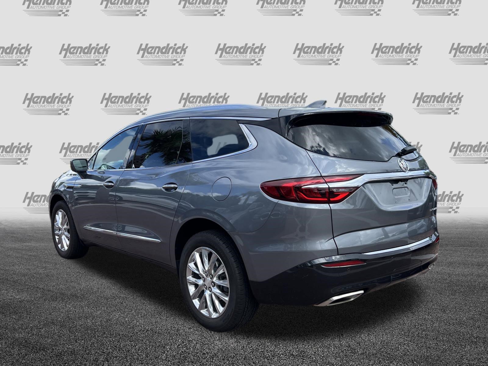 Used 2019 Buick Enclave Premium w/ Experience Buick Package FWD image 8