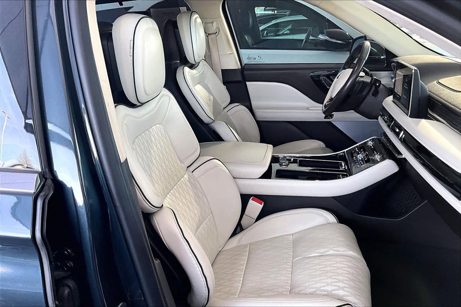 Used 2020 Lincoln Aviator Black Label w/ Dynamic Handling Package image 9