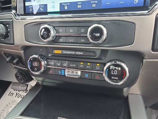 Certified 2022 Ford F350 Platinum AWD/4WD image 5