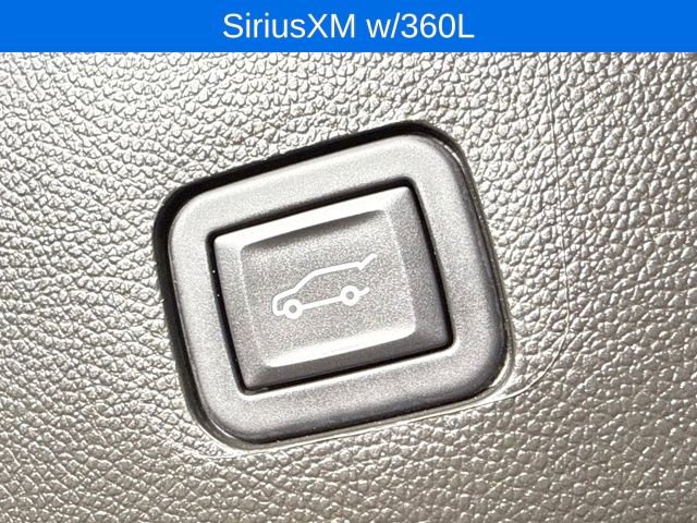 Used 2023 Chevrolet Traverse Premier image 17