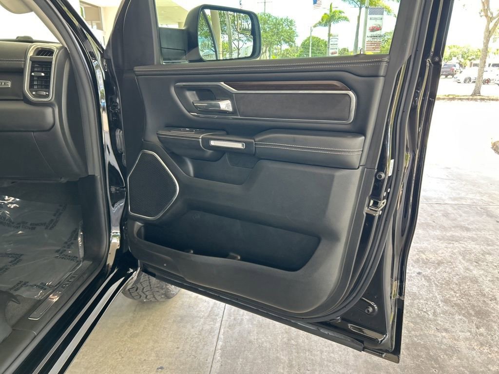 Used 2022 RAM 1500 Laramie AWD/4WD image 28