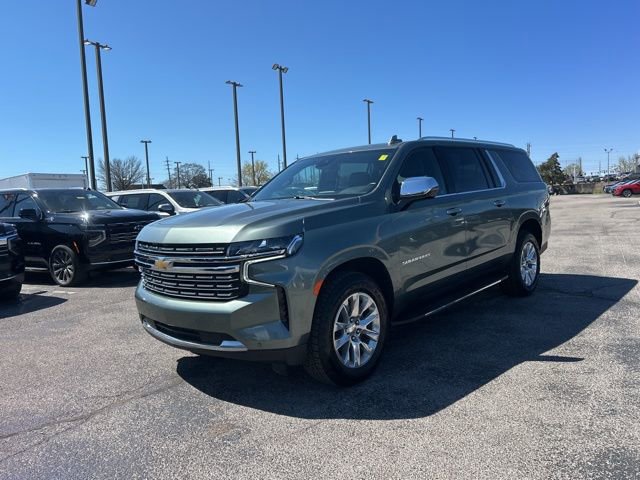 Used 2023 Chevrolet Suburban Premier image 7