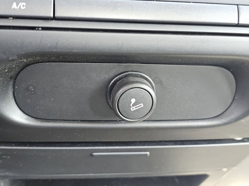 Used 2005 Ford F150 XLT RWD image 9