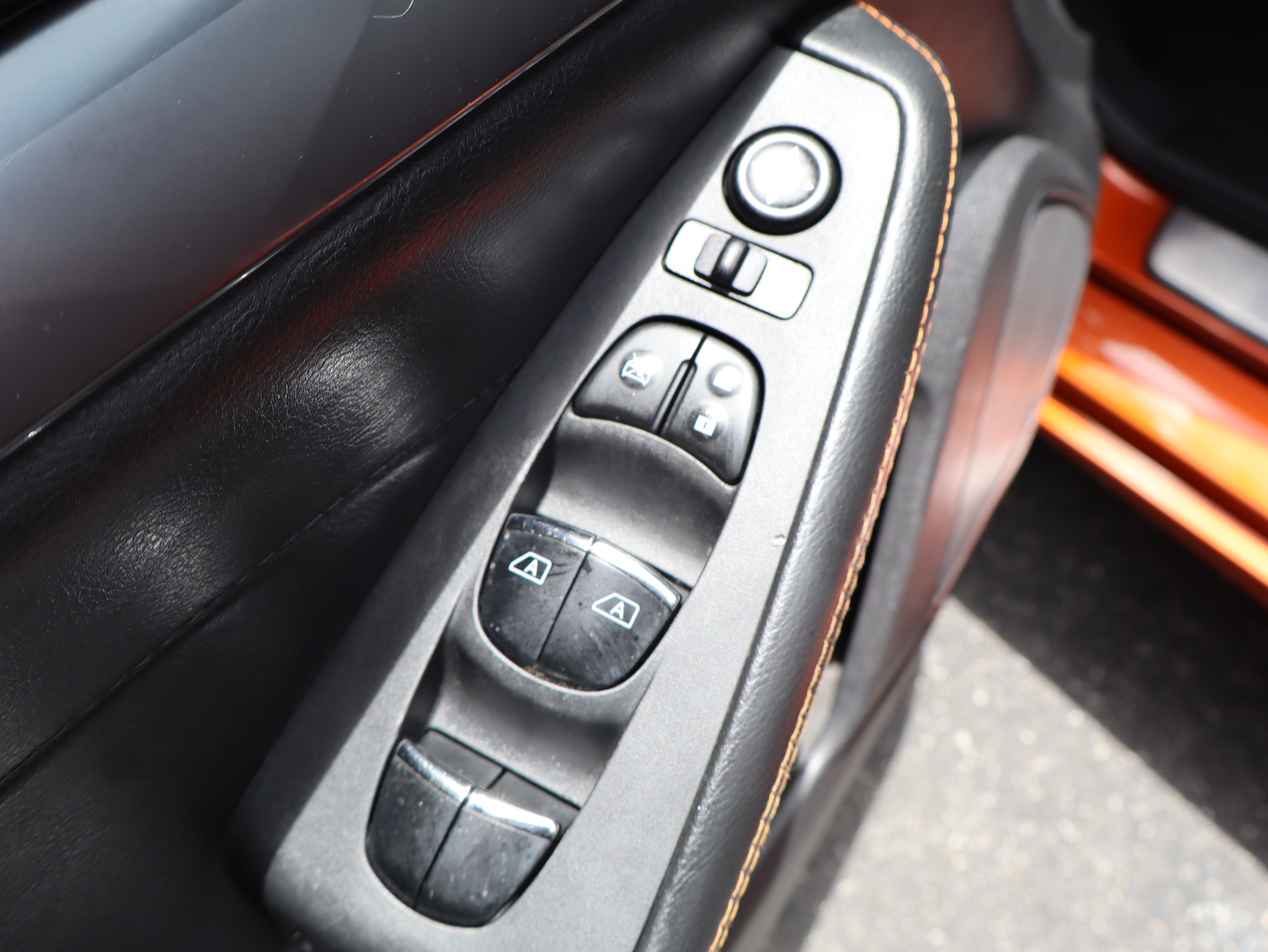 Used 2020 Nissan Maxima SR w/ Sport Mat Group FWD image 25