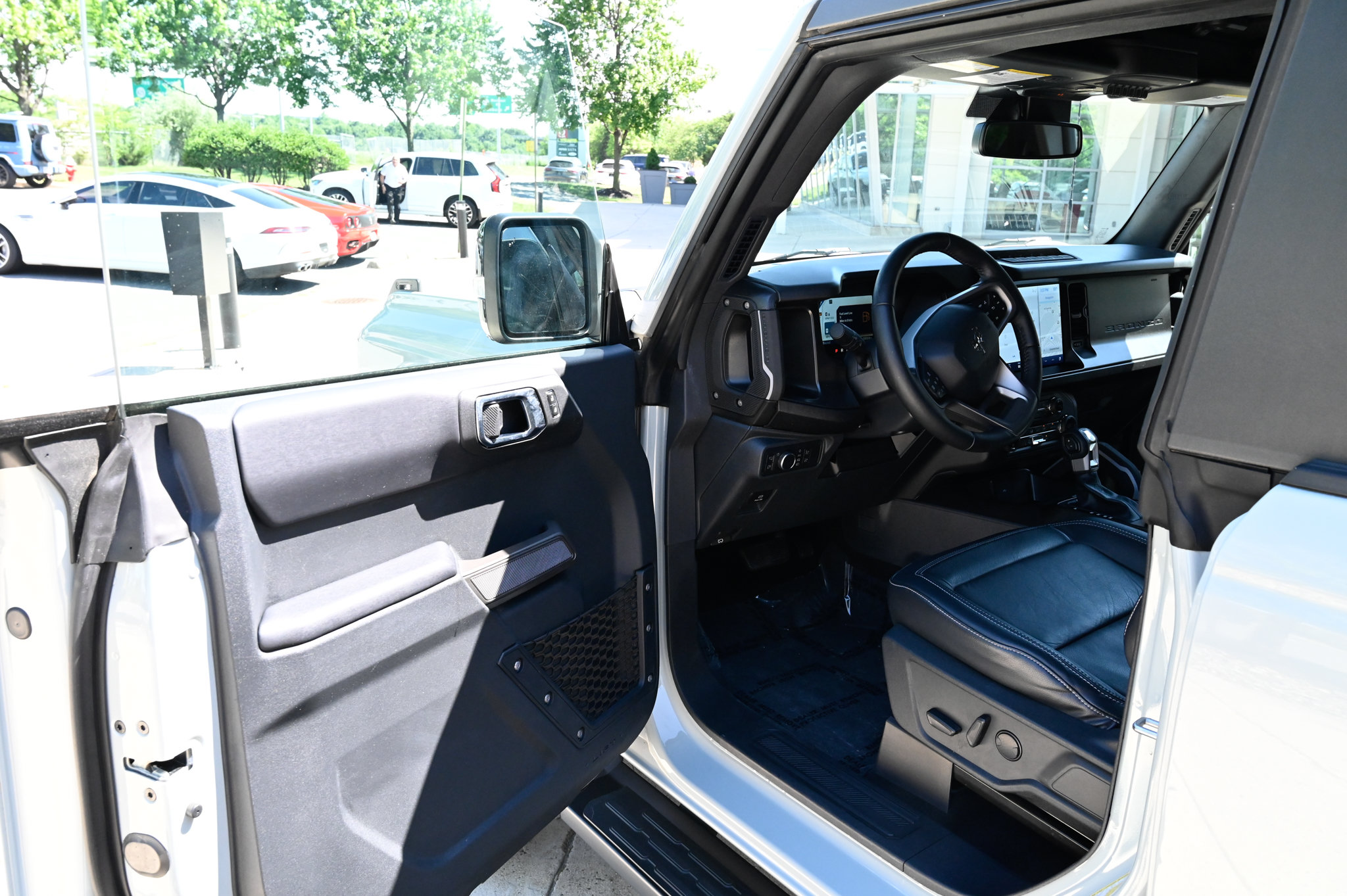 Used 2021 Ford Bronco First Edition AWD/4WD image 9