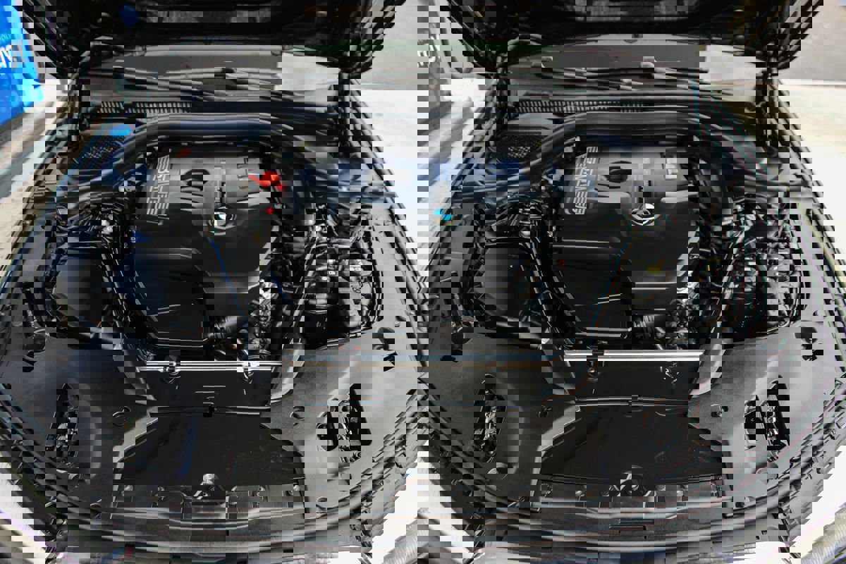 Used 2017 BMW 530i RWD image 12