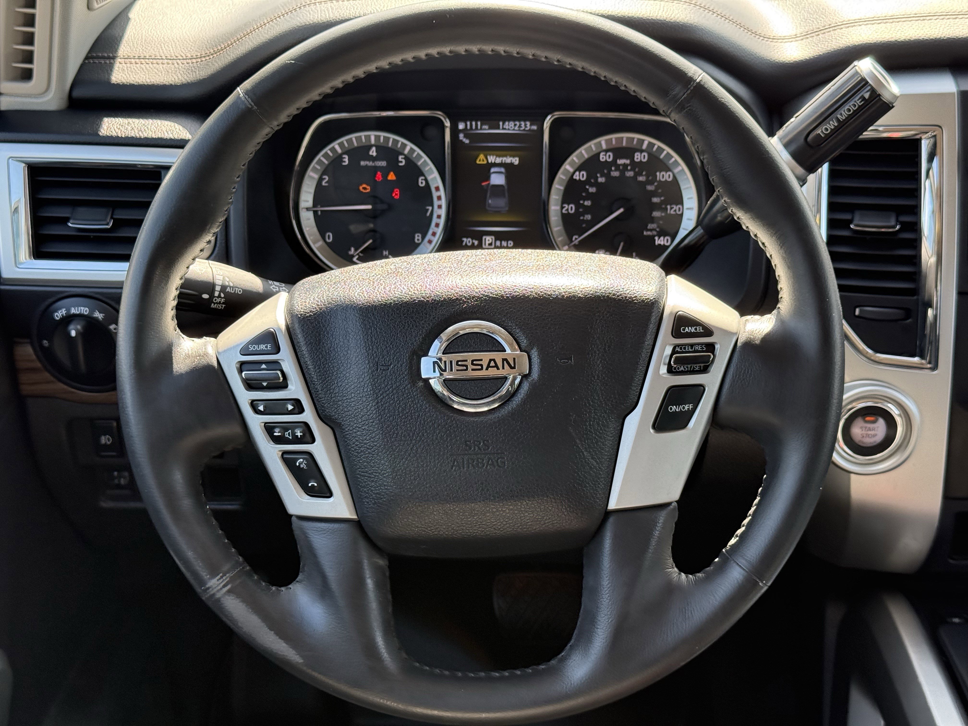 Used 2018 Nissan Titan SL image 15