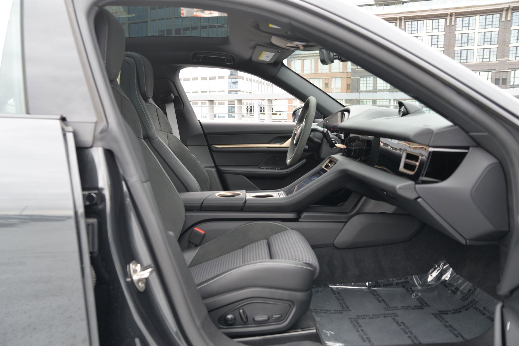 Certified 2025 Porsche Taycan 4S image 15