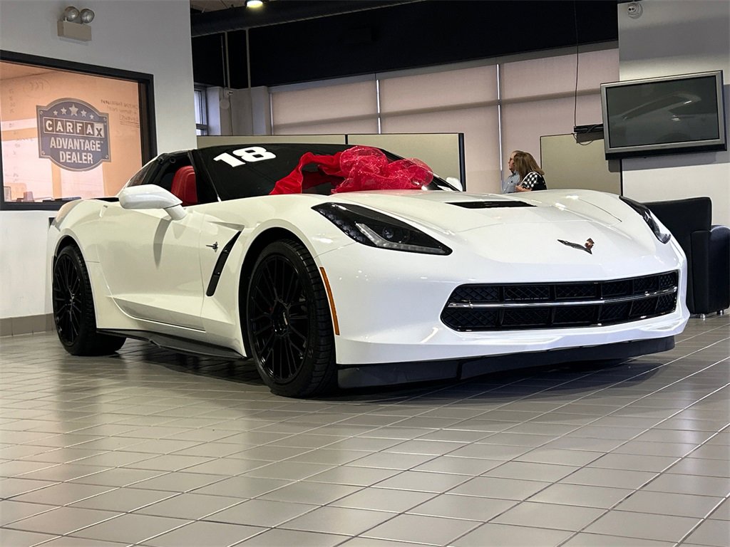 Used 2018 Chevrolet Corvette Stingray Coupe w/ 1LT image 2