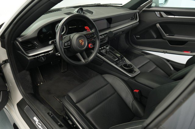 Used 2020 Porsche 911 Carrera 4S AWD/4WD image 46
