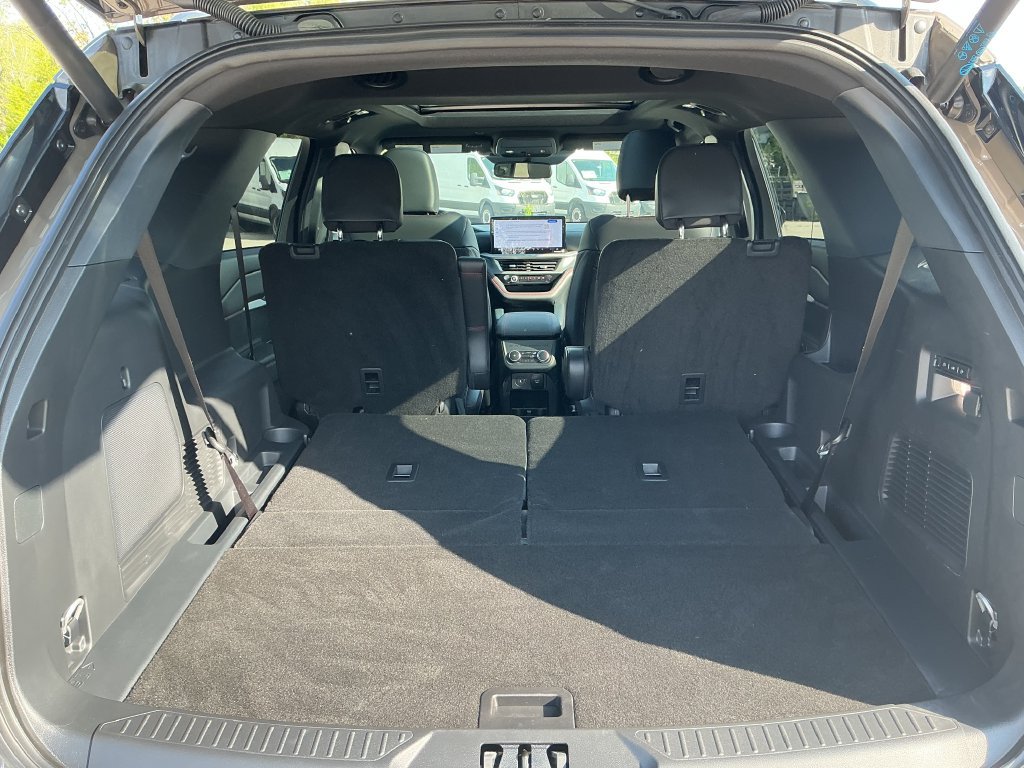 New 2026 Ford Explorer ST w/ Sun And Sound Package AWD/4WD image 13