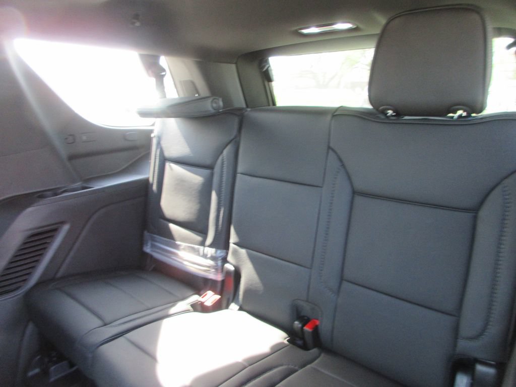 New 2026 GMC Yukon Denali w/ Denali Reserve Package AWD/4WD image 14