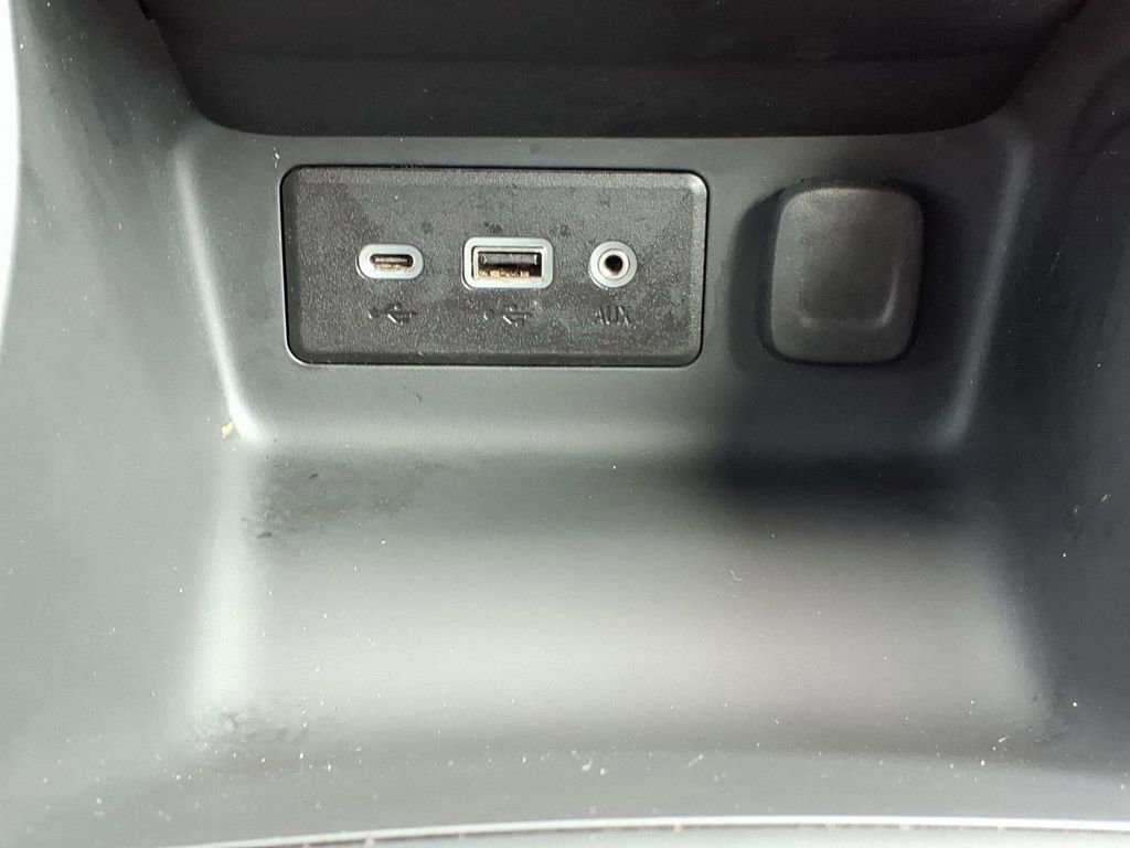 Used 2024 GMC Terrain SLE FWD image 19