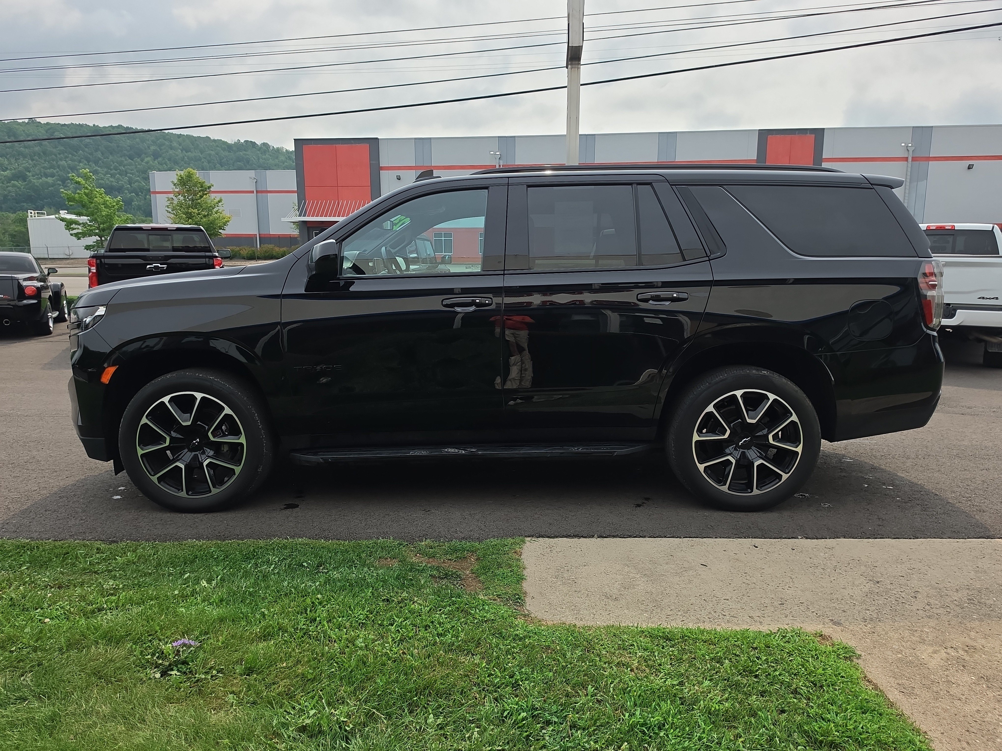 Used 2023 Chevrolet Tahoe RST AWD/4WD image 7
