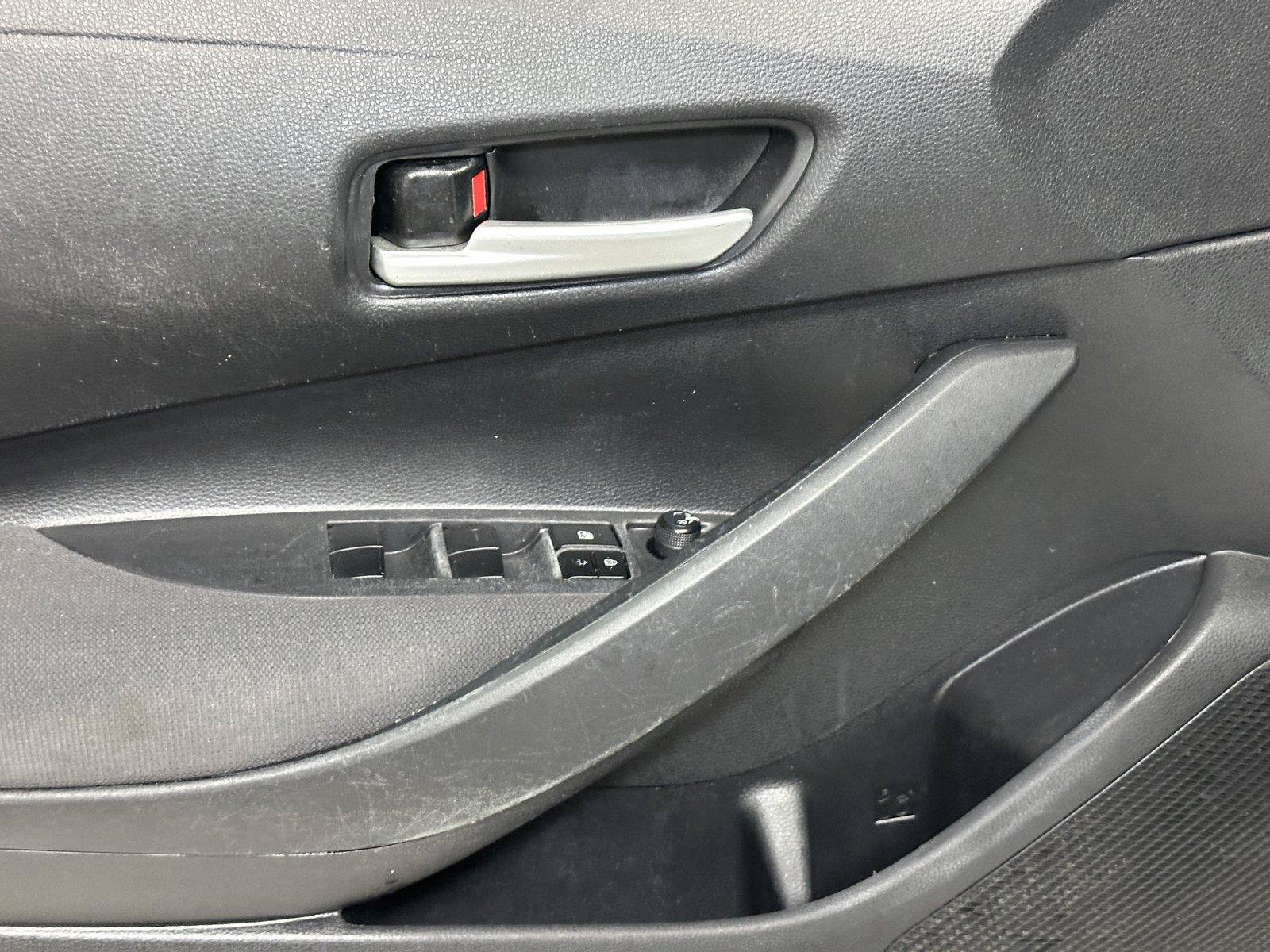 Used 2021 Toyota Corolla LE FWD image 21
