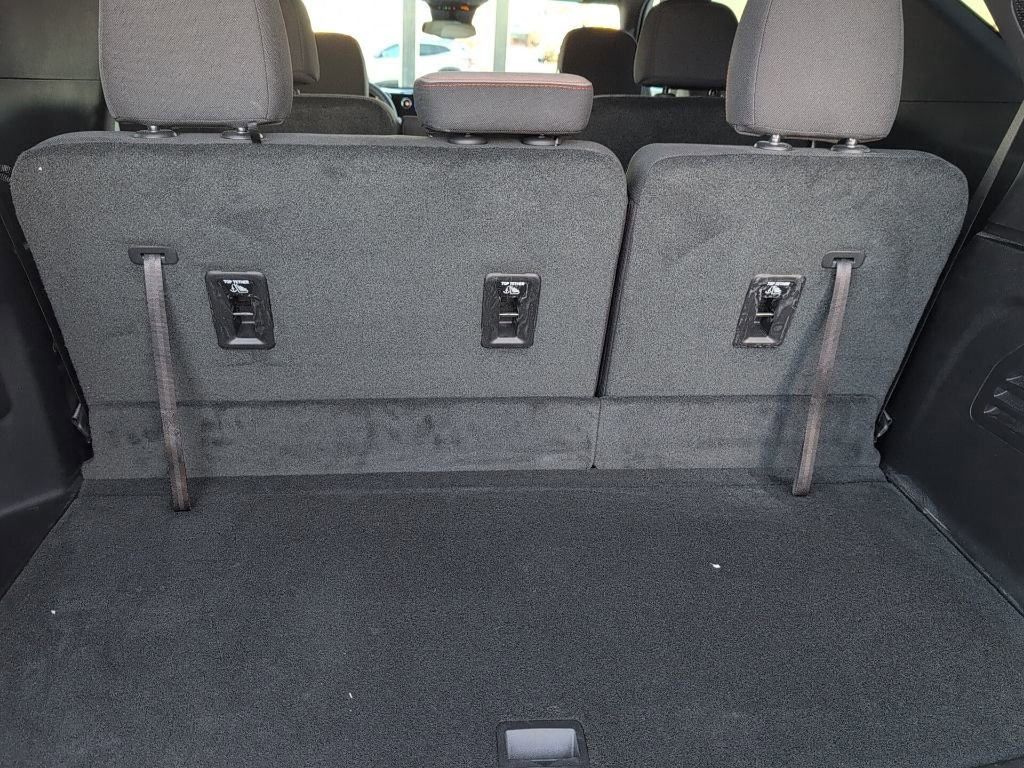 Used 2026 Chevrolet Traverse LT image 25