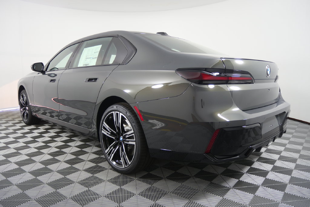 New 2026 BMW 740i RWD image 6