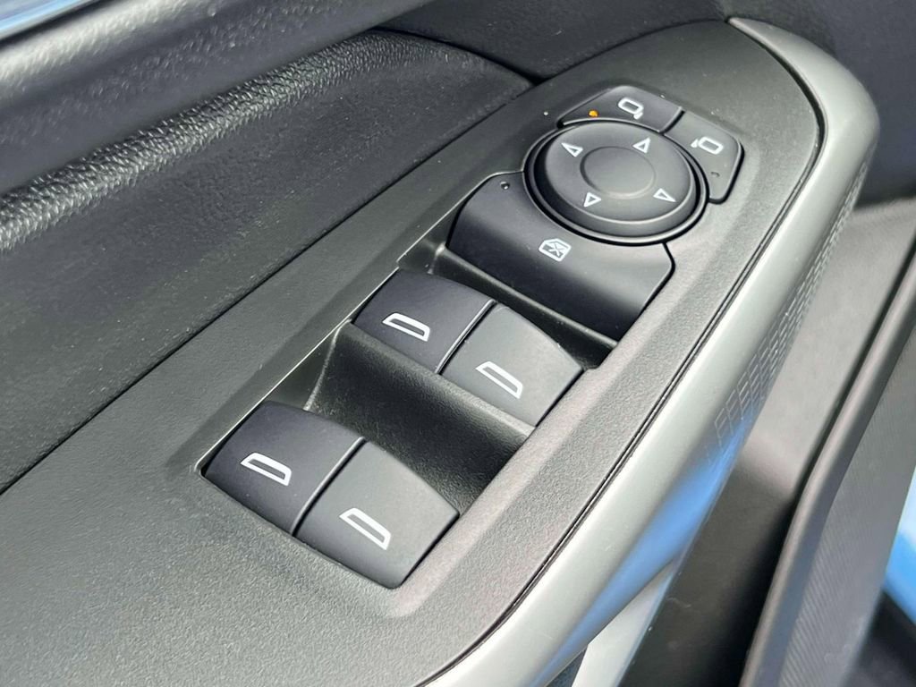 Used 2024 Chevrolet Trax RS w/ Driver Confidence Package FWD image 16