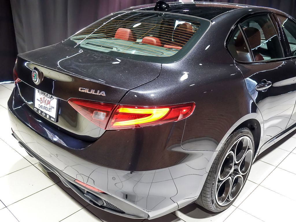 Used 2022 Alfa Romeo Giulia Veloce AWD/4WD image 9