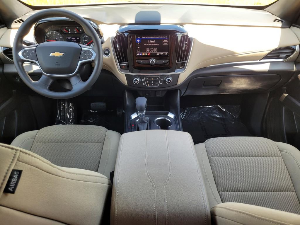 Used 2023 Chevrolet Traverse LS image 16