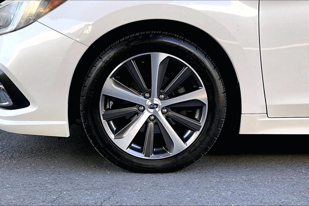 Used 2018 Subaru Legacy 2.5i Limited AWD/4WD image 17