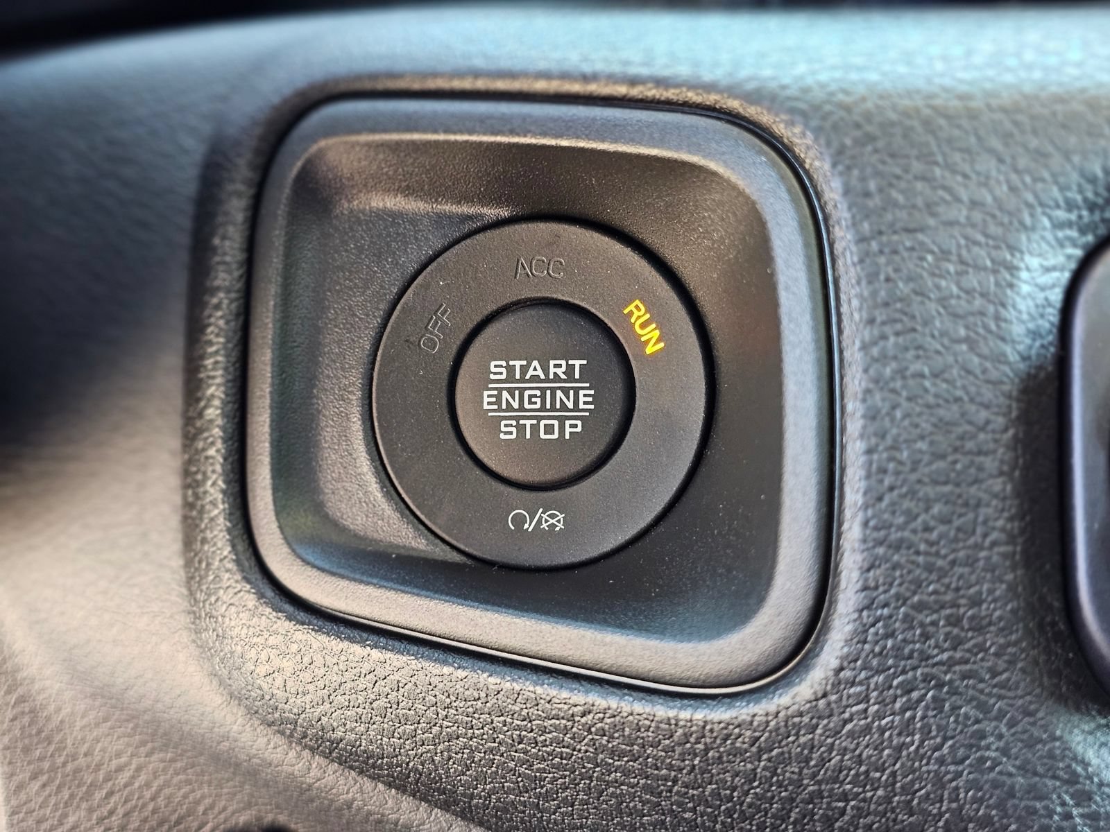 New 2026 Jeep Gladiator Sport AWD/4WD image 16