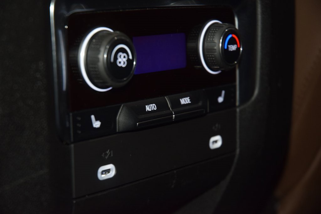 Used 2024 Chevrolet Suburban High Country image 42